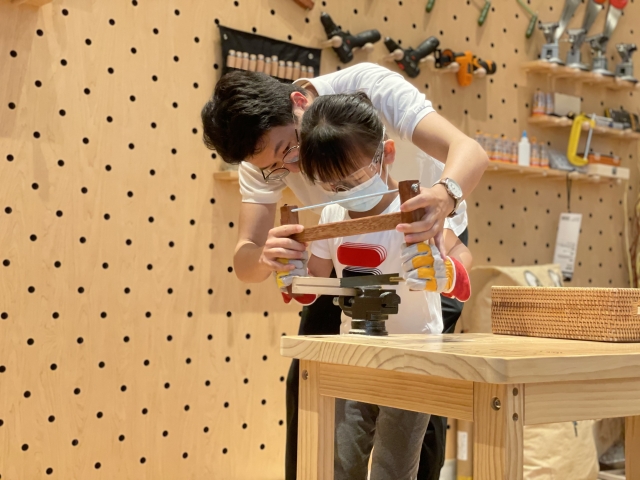深圳金生国际幼儿学校,木工课