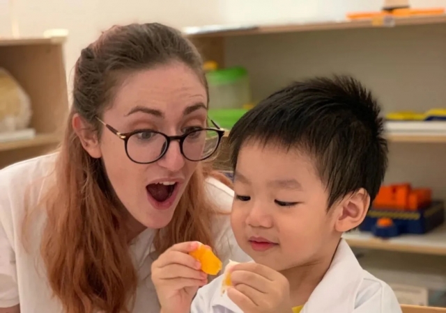 深圳福田双语幼儿园提供大量听和读的机会