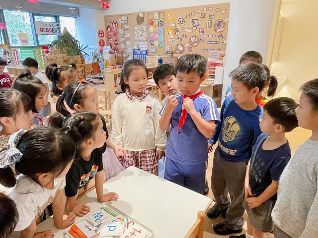 深圳国际双语幼儿园,小学生到访