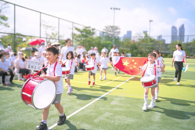 深圳幼儿园,升国旗、奏唱国歌
